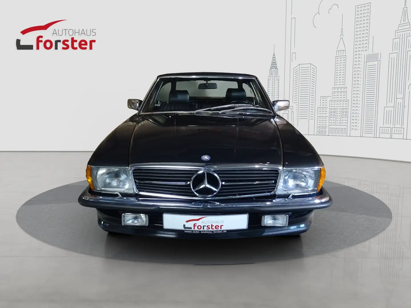 Mercedes-Benz SL 300 Typ107 Cabrio 1.Hd 25317 KM Original Negru - 2