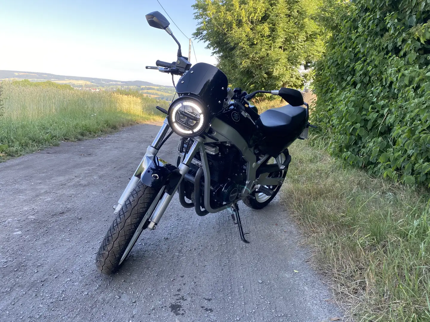 Suzuki GS 500 E - 2