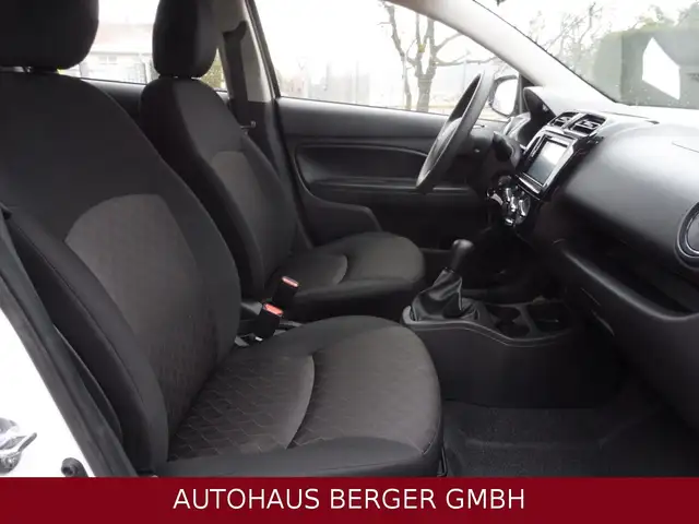 Mitsubishi Space Star view 8