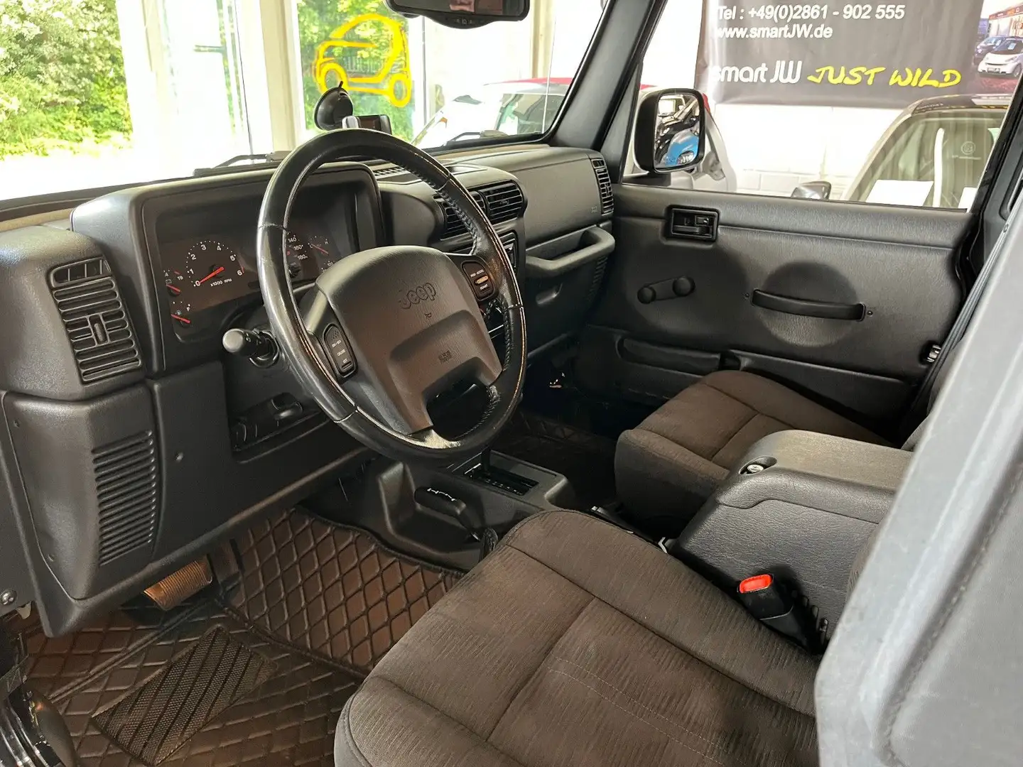 Jeep Wrangler Rubicon 4.0 Top Zustand Automatik Noir - 2