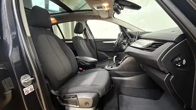 BMW 2 Series view 15