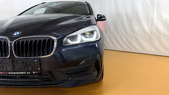 BMW 2 Series view 19