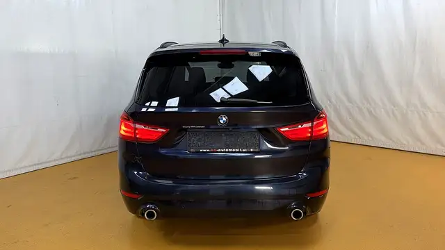 BMW 2 Series view 11