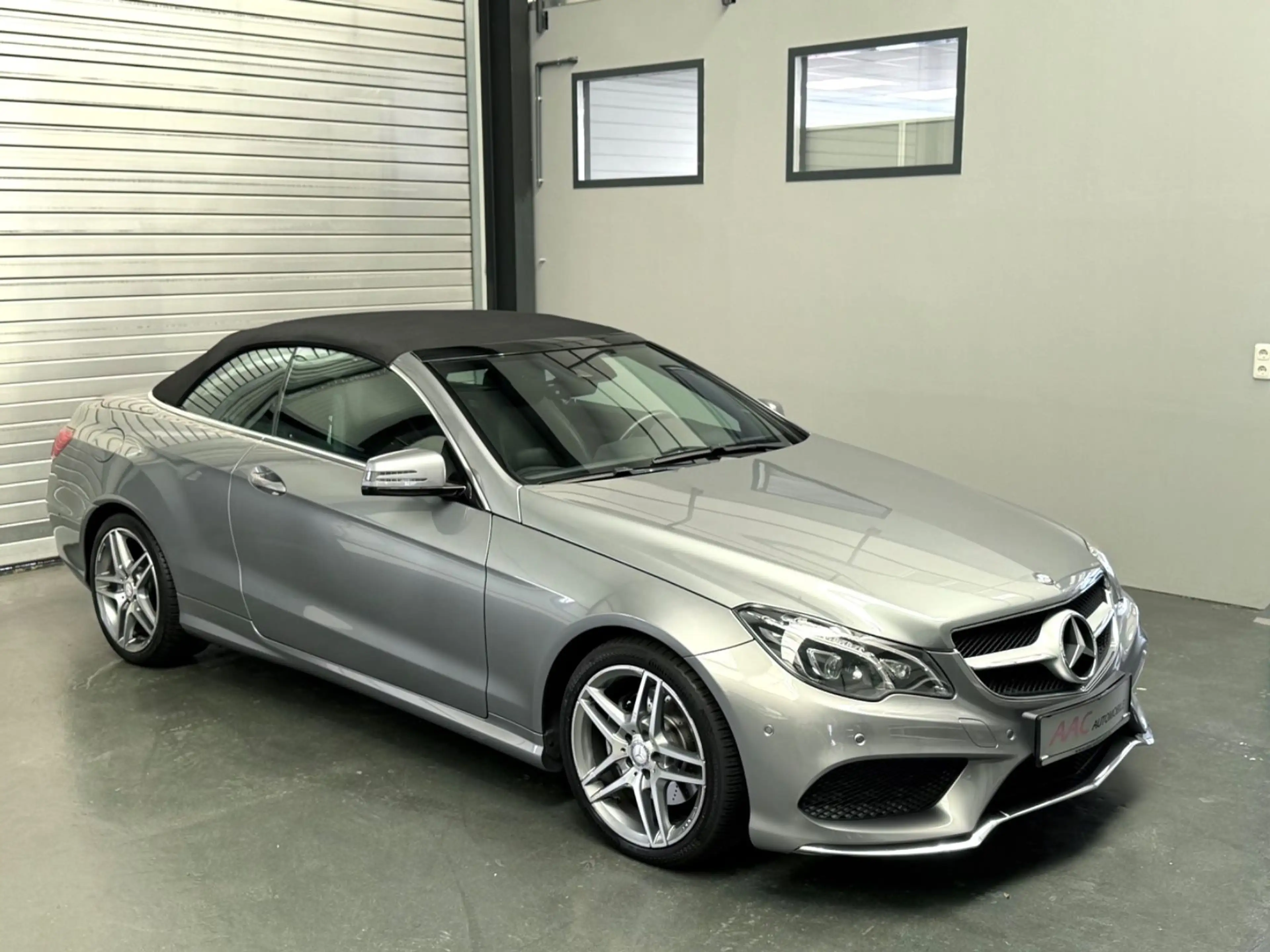 Mercedes-Benz E 250 Cabrio E 250 CDI AMG-Line/Navi/Leder/Nackenhzg. — photo 2