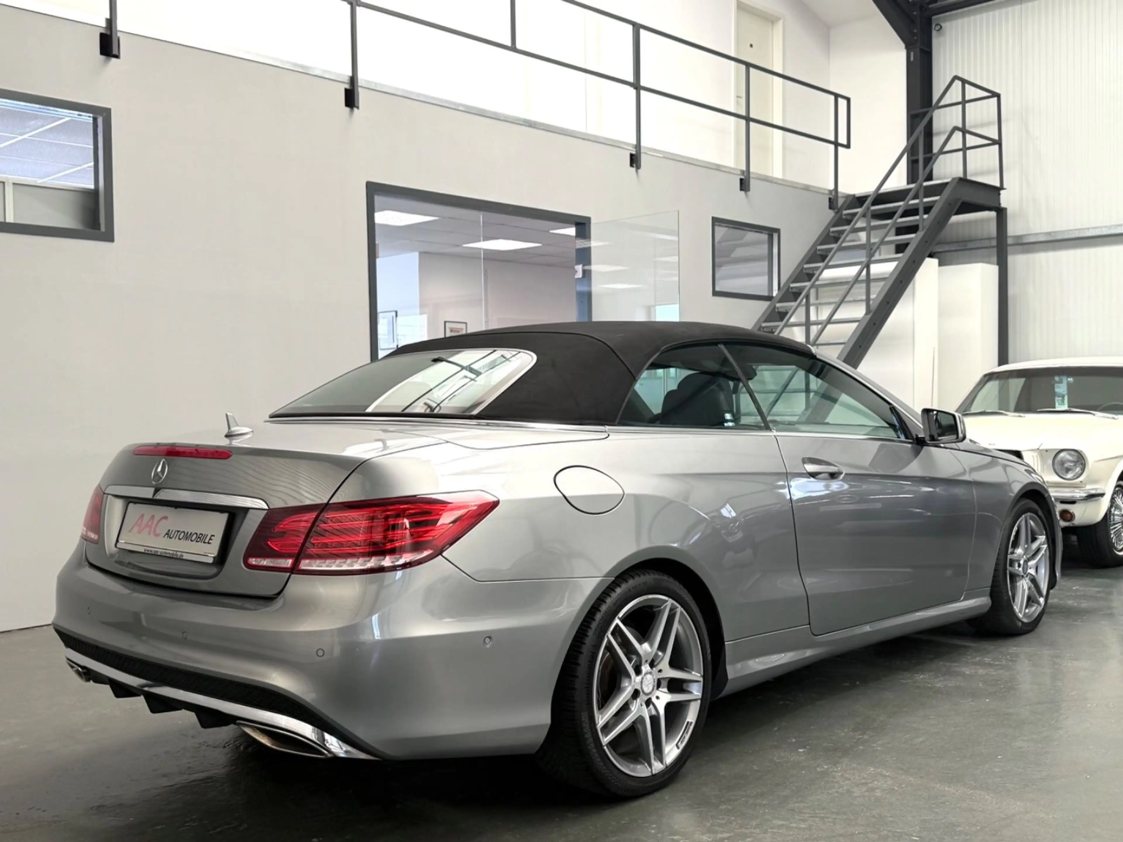 Mercedes-Benz E 250 Cabrio E 250 CDI AMG-Line/Navi/Leder/Nackenhzg. — photo 9