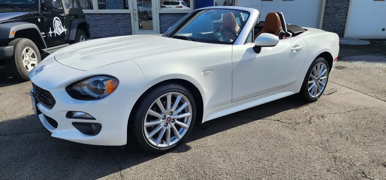 Fiat 124 Spider снимка Fiat 124 Spider