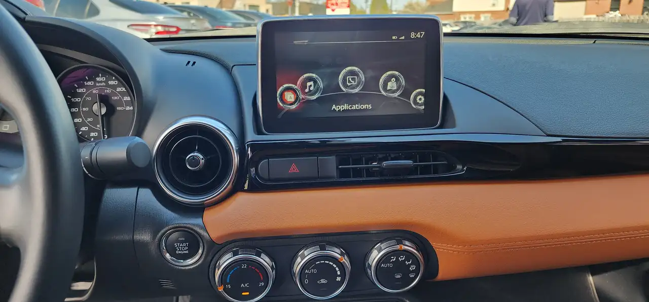 Fiat 124 Spider снимка Fiat 124 Spider