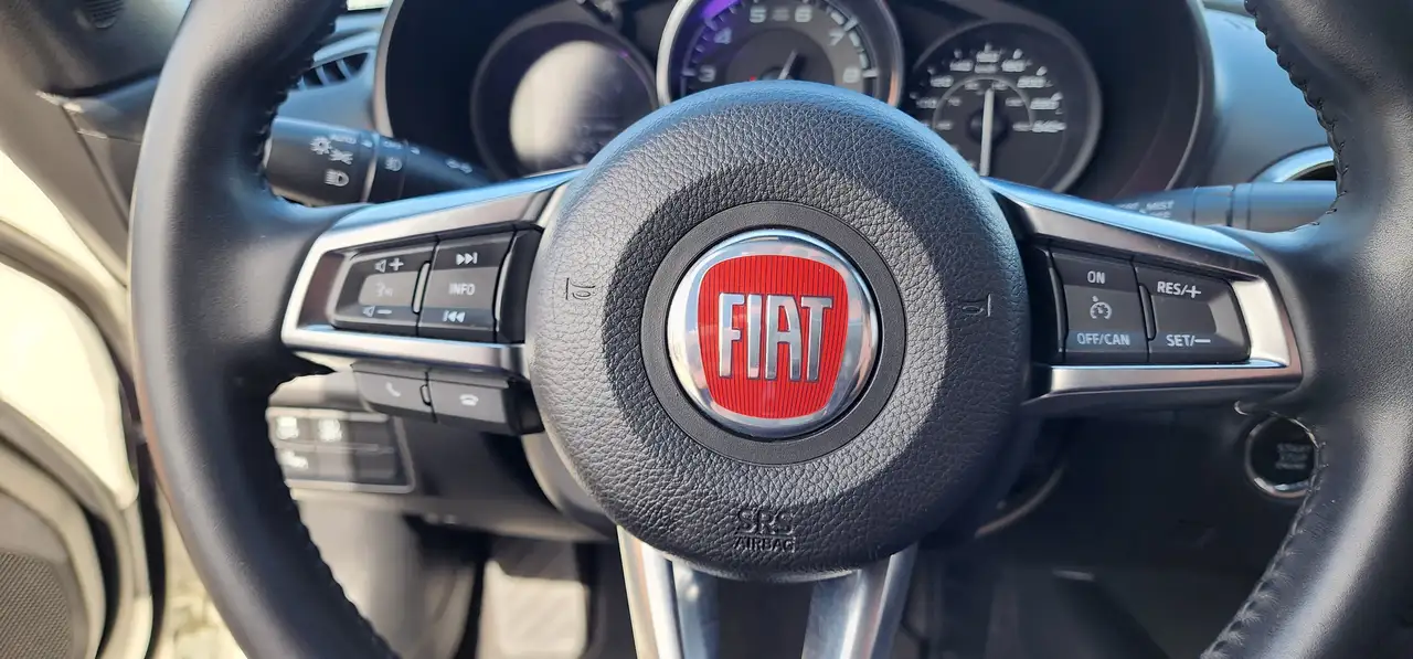 Fiat 124 Spider снимка Fiat 124 Spider