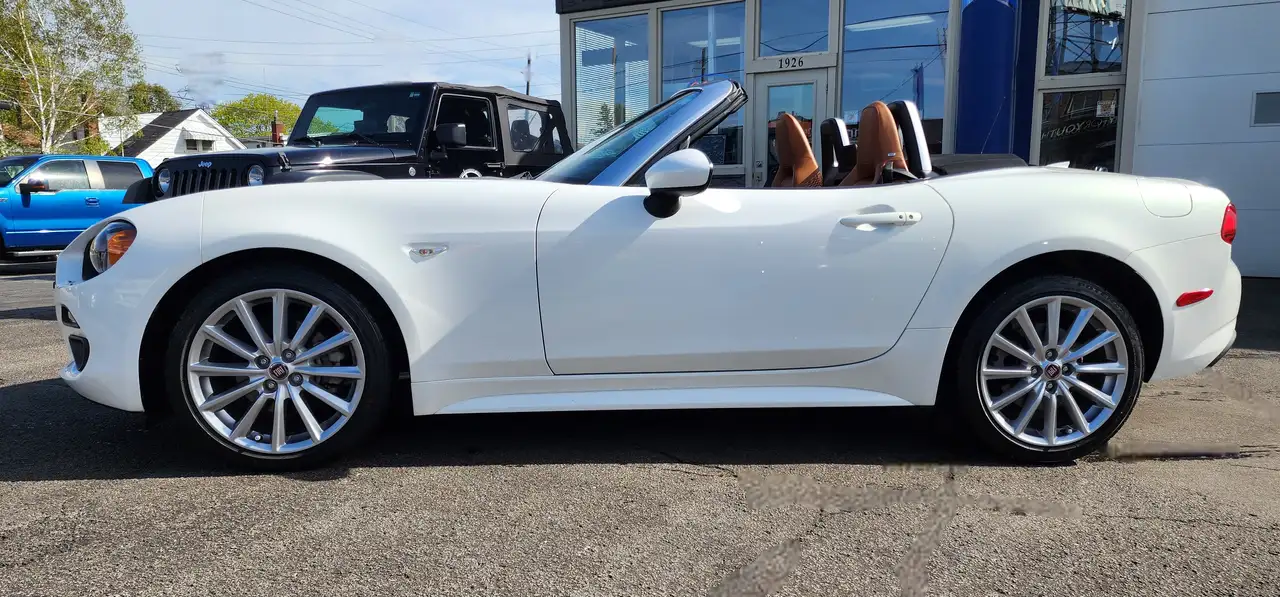 Fiat 124 Spider снимка Fiat 124 Spider