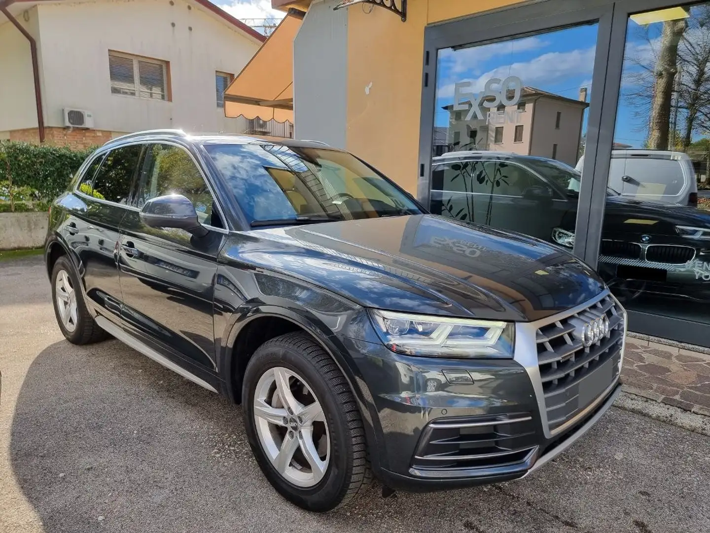 Audi Q5 40 2.0 TDI Bus. Design quattro 190cv S-Tronic Grau - 1