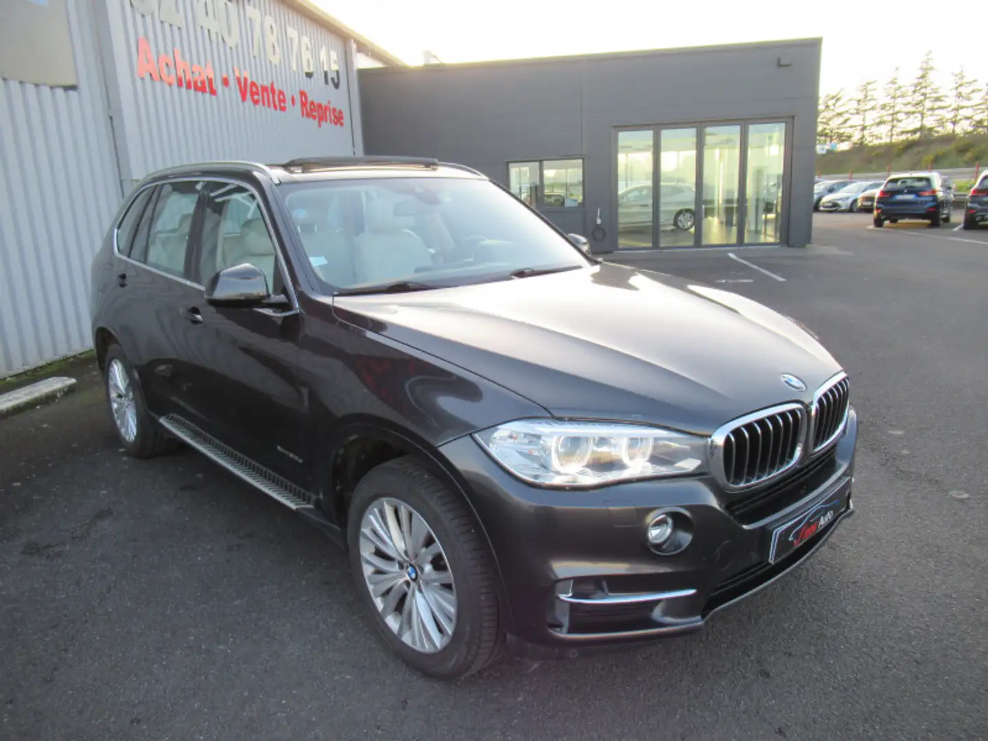 BMW X5 (F15) XDRIVE30DA 258CH EXCLUSIVE Grau - 2