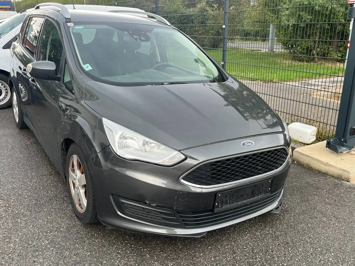 Ford Grand C-Max Trend Grau - 1