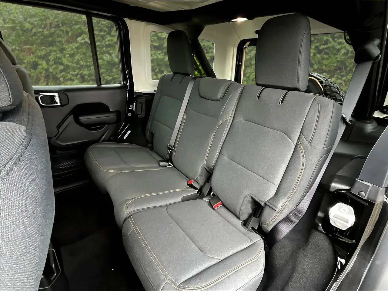 Jeep Wrangler photo Jeep Wrangler