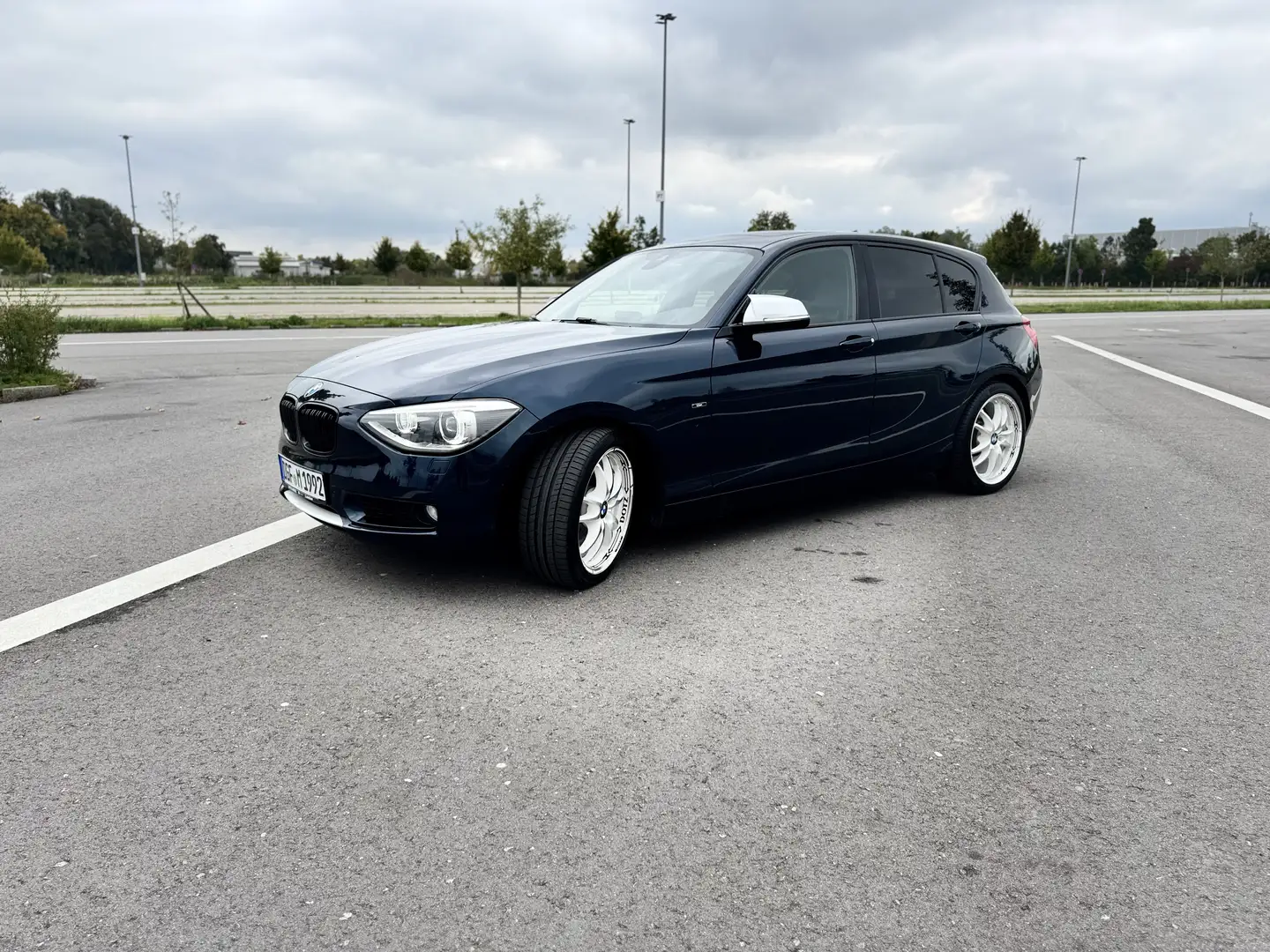 BMW 120 120d Sport-Aut. Urban Line - 1