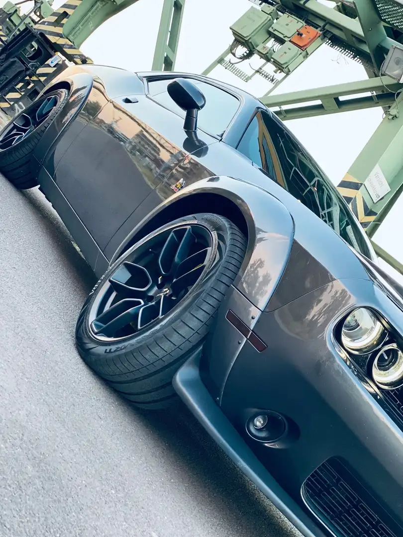 Dodge Challenger R/T Plus Scat Pack Grau - 2