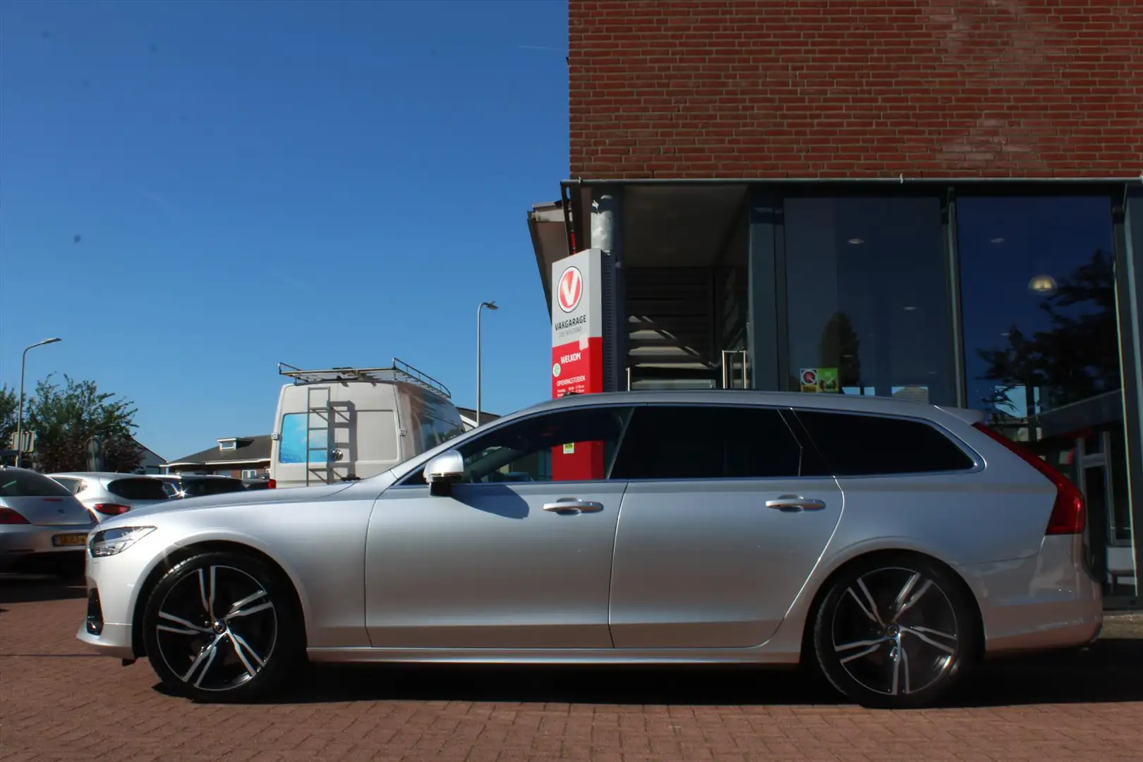 Volvo V90 T4 *R-Design* | Schuifdak | Adaptive Cruise Contro Grijs - 2