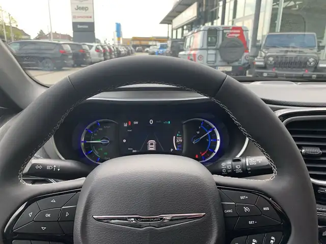 Chrysler Pacifica Hybrid 3,6 V6 Limited S Ansicht 10