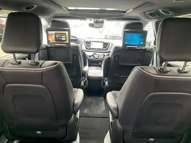 Chrysler Pacifica Hybrid 3,6 V6 Limited S Ansicht 13