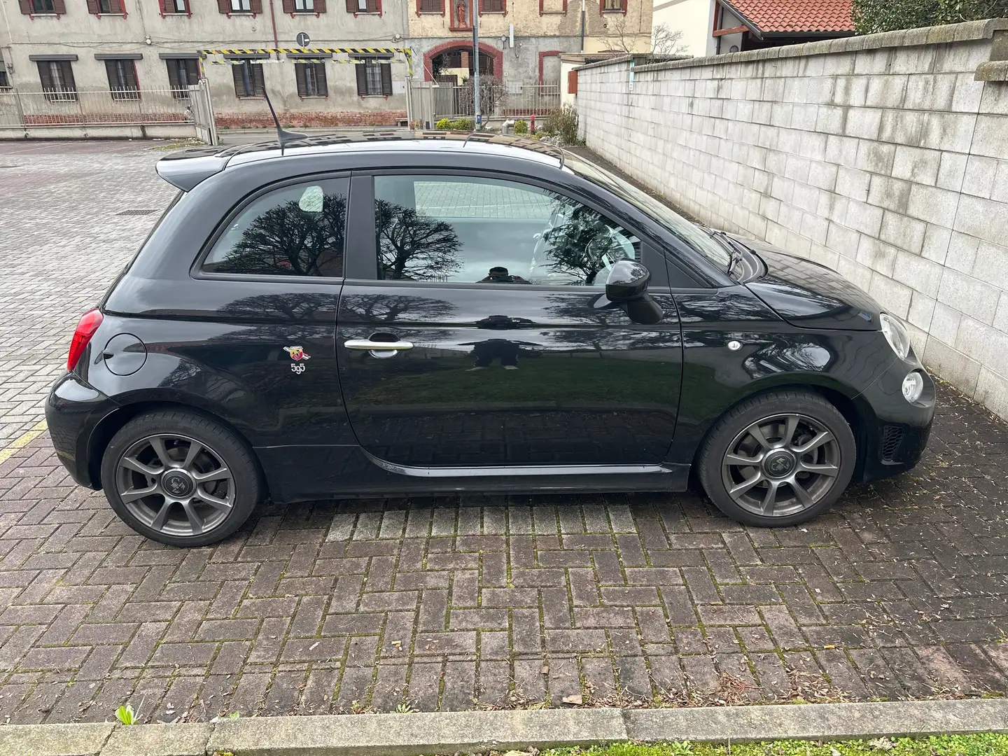 Abarth 595 F595 1.4 t-jet 135 Nero - 1