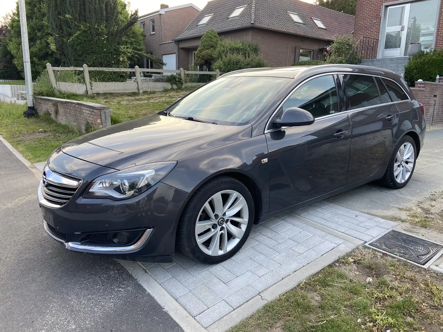Opel Insignia 2.0 CDTI Sports Tourer Cosmo - 1