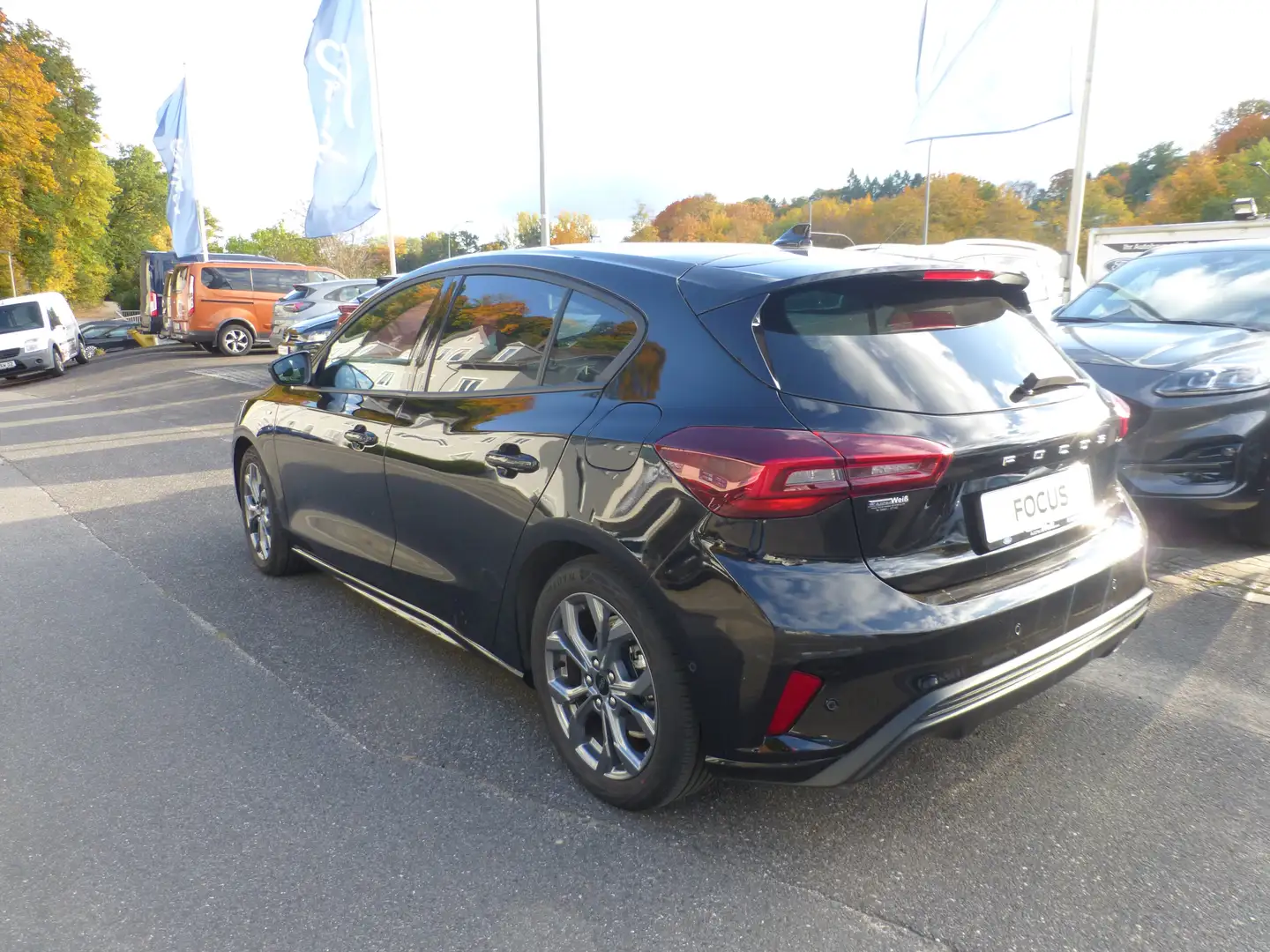 Ford Focus ST-Line5TG_FahrAssPak_WintPak_ Zwart - 2