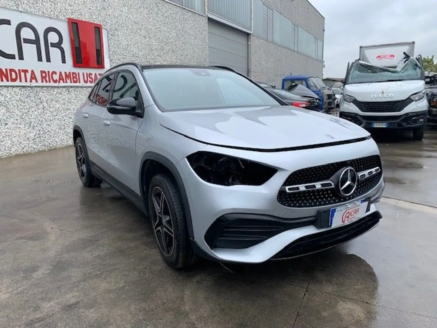 Mercedes-Benz GLA 200 GLA 200 d Premium auto Argent - 1