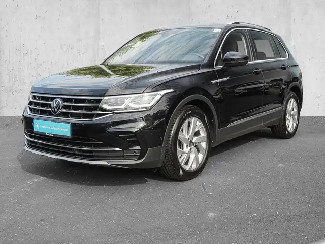 Volkswagen Tiguan view 2