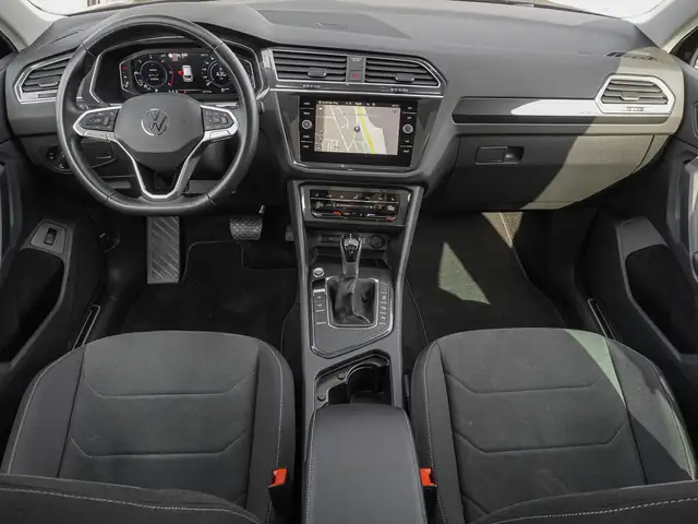 Volkswagen Tiguan view 11