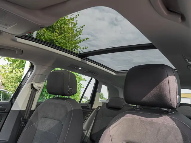 Volkswagen Tiguan view 8