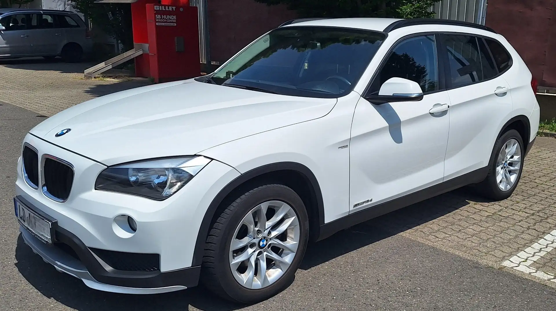 BMW X1 sDrive16d Aut. - 1