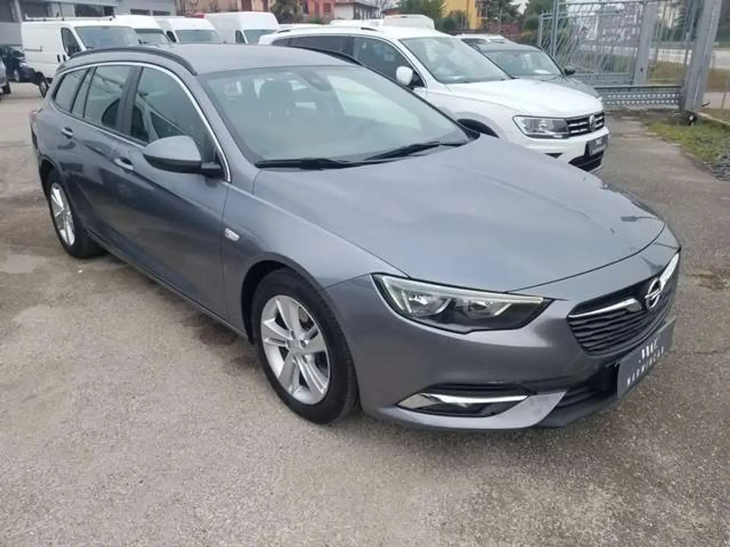 Opel Insignia Sports Tourer 2.0 cdti Business s&s 170cv auto 8m Gris - 1