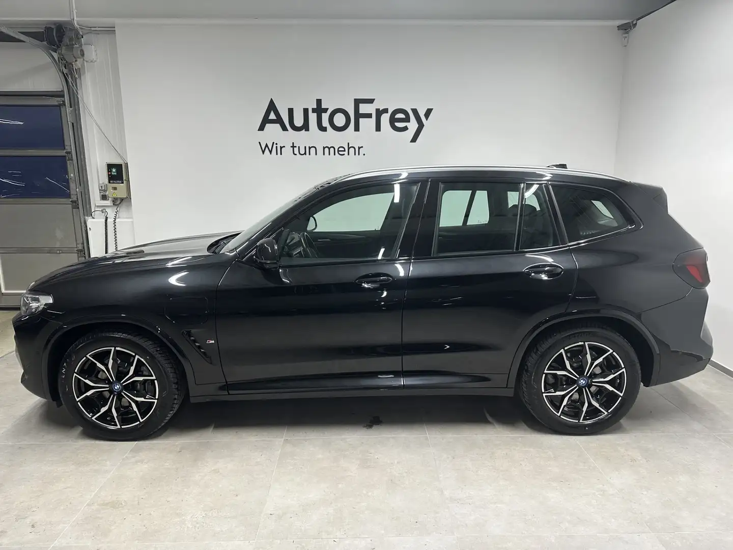 BMW X3 xDrive30e Schwarz - 2