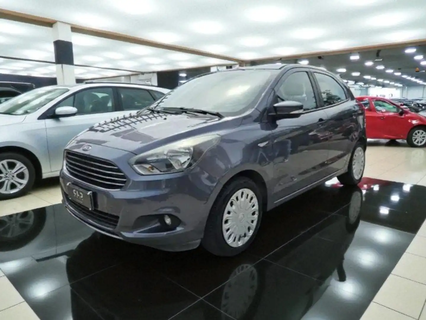 Ford Ka/Ka+ 5p 1.2 TI-VCT Ultimate 85cv Grau - 2
