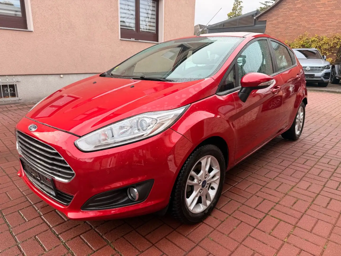 Ford Fiesta 1.0 Trend AUTOMATIK+KLIMA+ALU Rood - 1