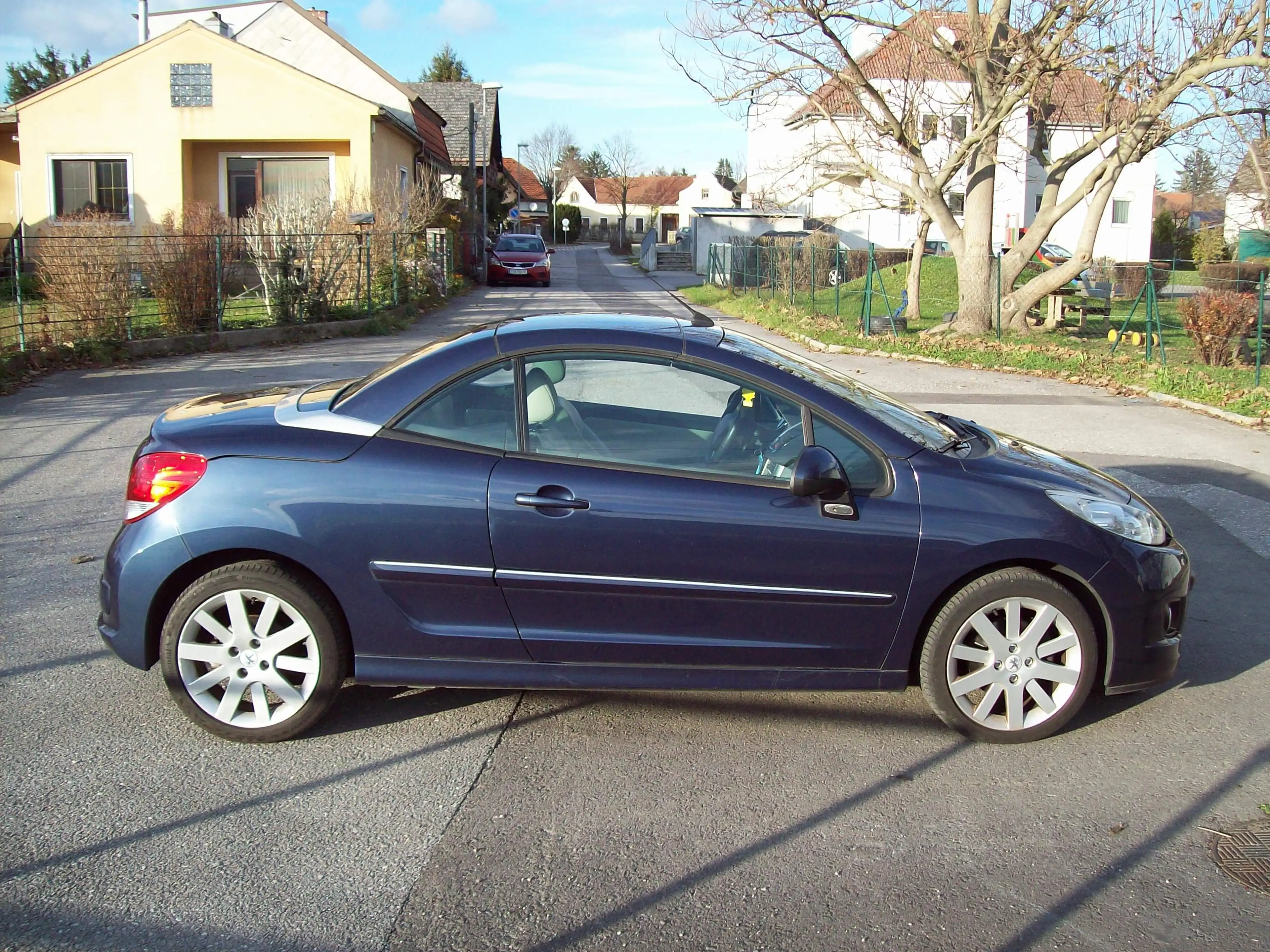 Peugeot 207 207CC Cabrio — photo 4
