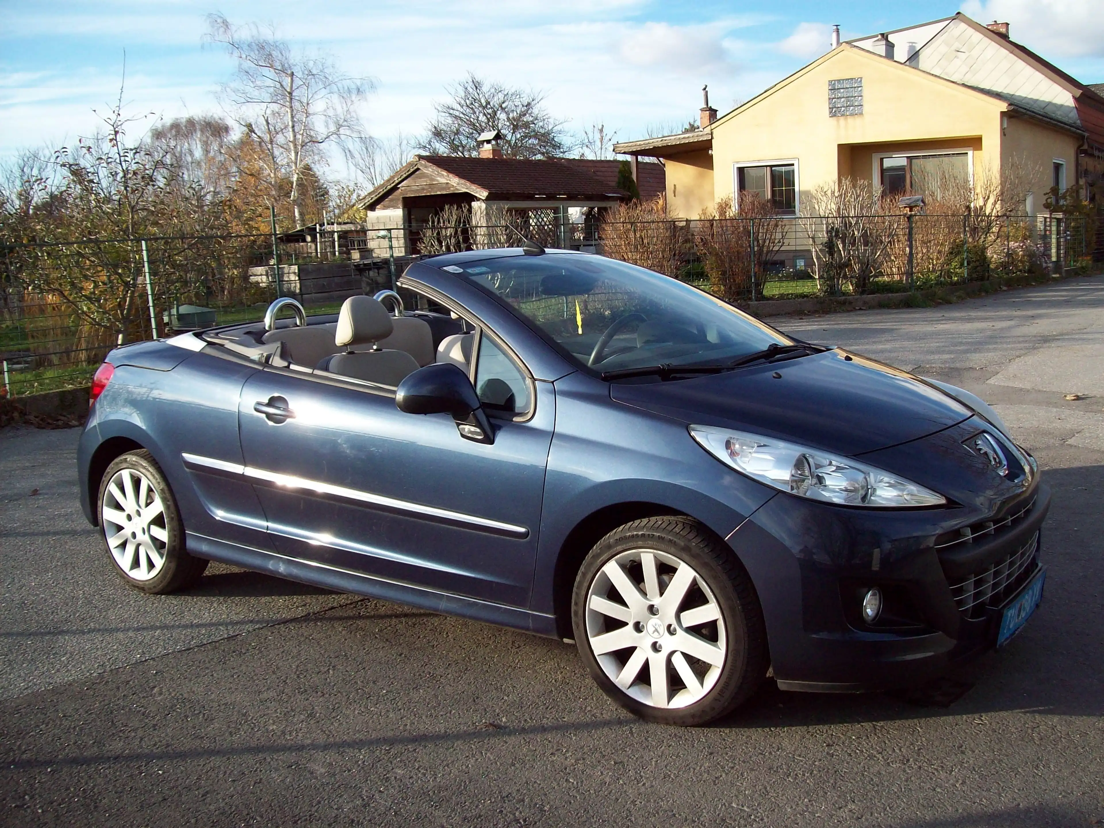 Peugeot 207 207CC Cabrio — photo 14