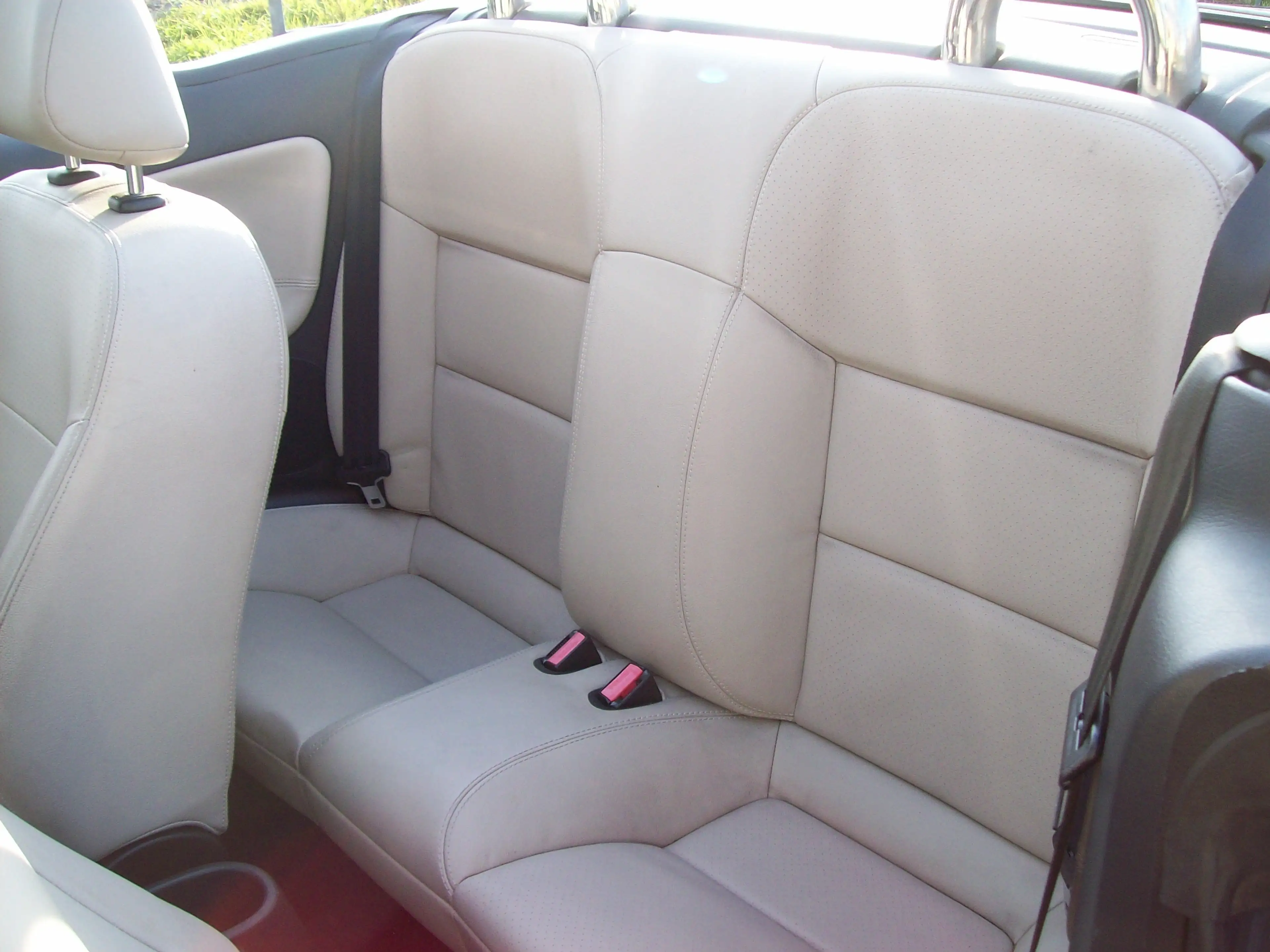 Peugeot 207 207CC Cabrio — photo 10