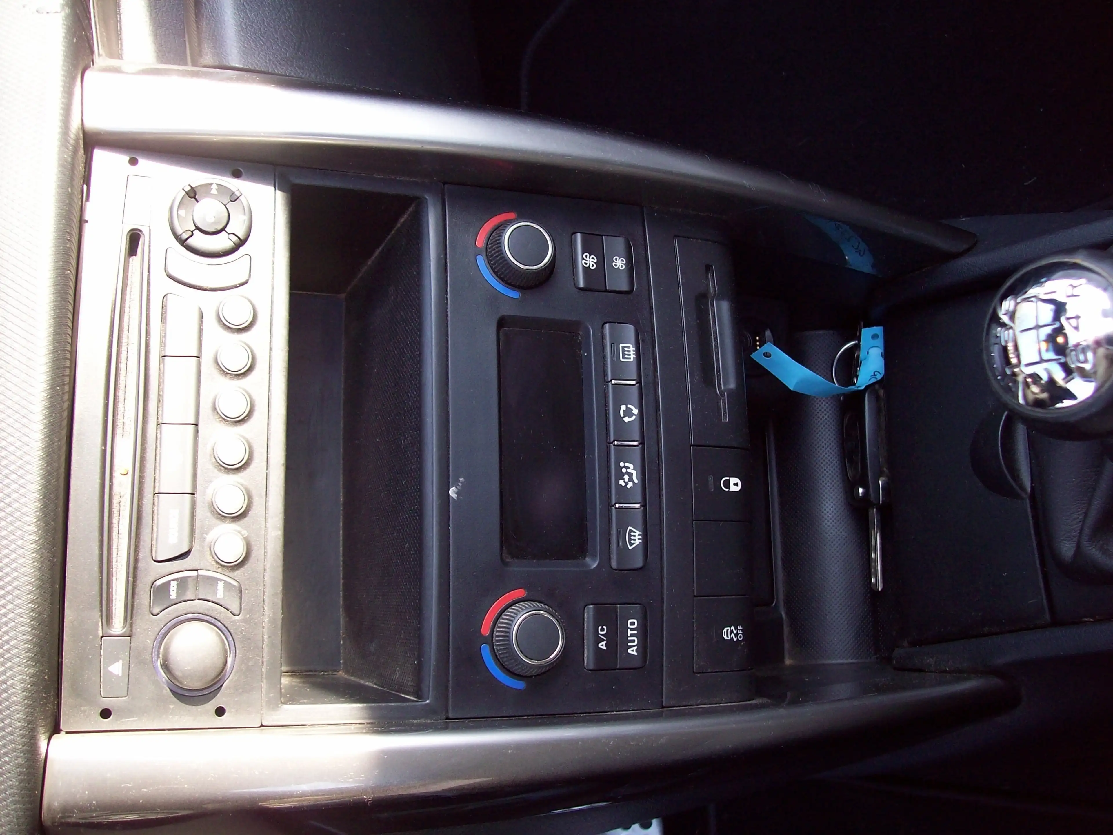 Peugeot 207 207CC Cabrio — photo 12