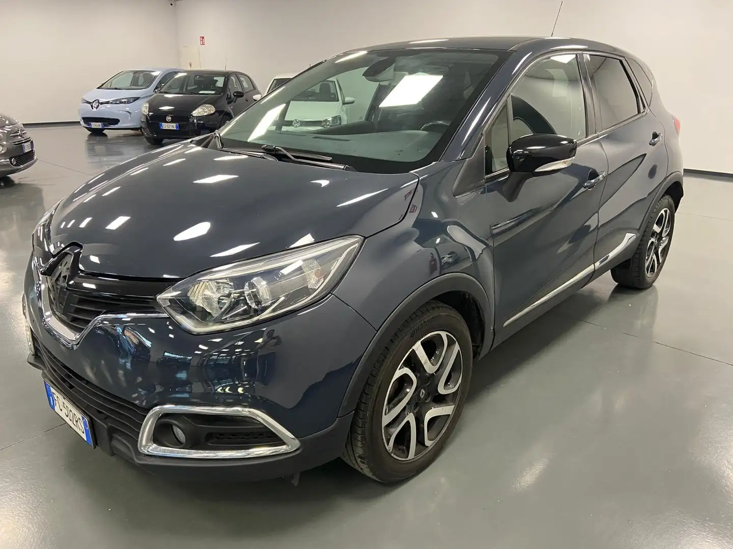 Renault Captur Captur I  1.5 dci Zen (live) 90cv E6 Bleu - 2