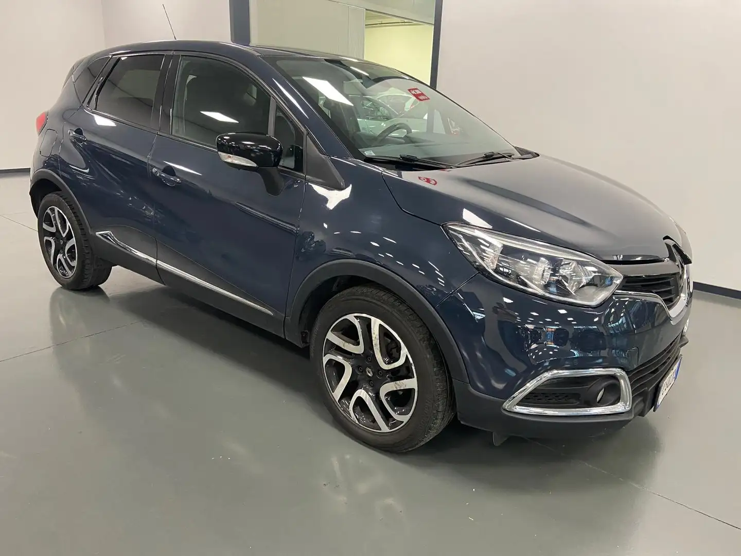 Renault Captur Captur I  1.5 dci Zen (live) 90cv E6 Bleu - 1