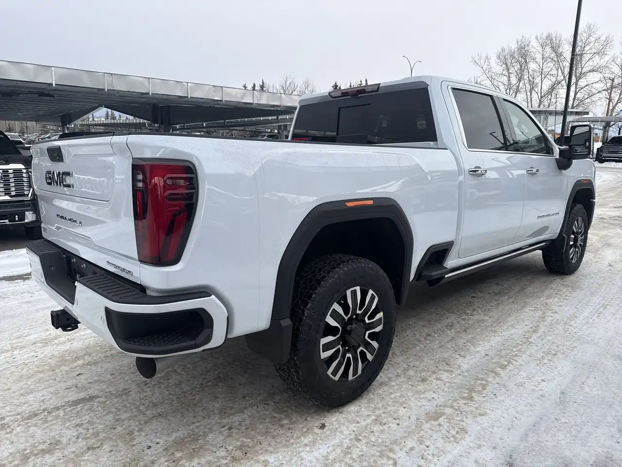GMC Sierra 3500HD снимка GMC Sierra 3500HD