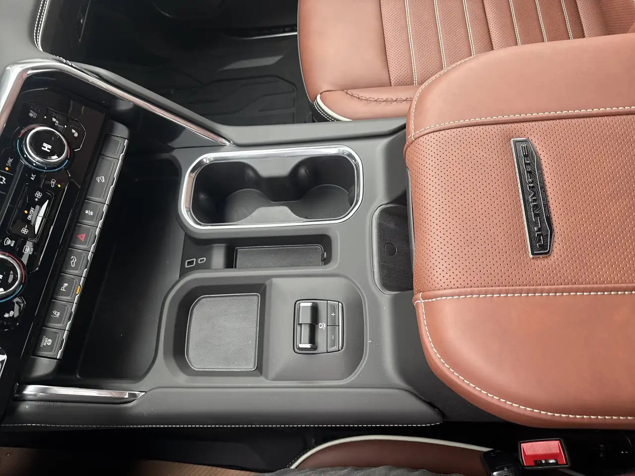 GMC Sierra 3500HD снимка GMC Sierra 3500HD