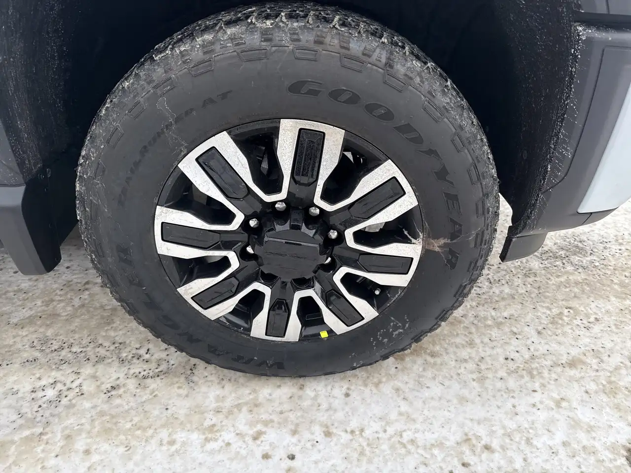 GMC Sierra 3500HD снимка GMC Sierra 3500HD