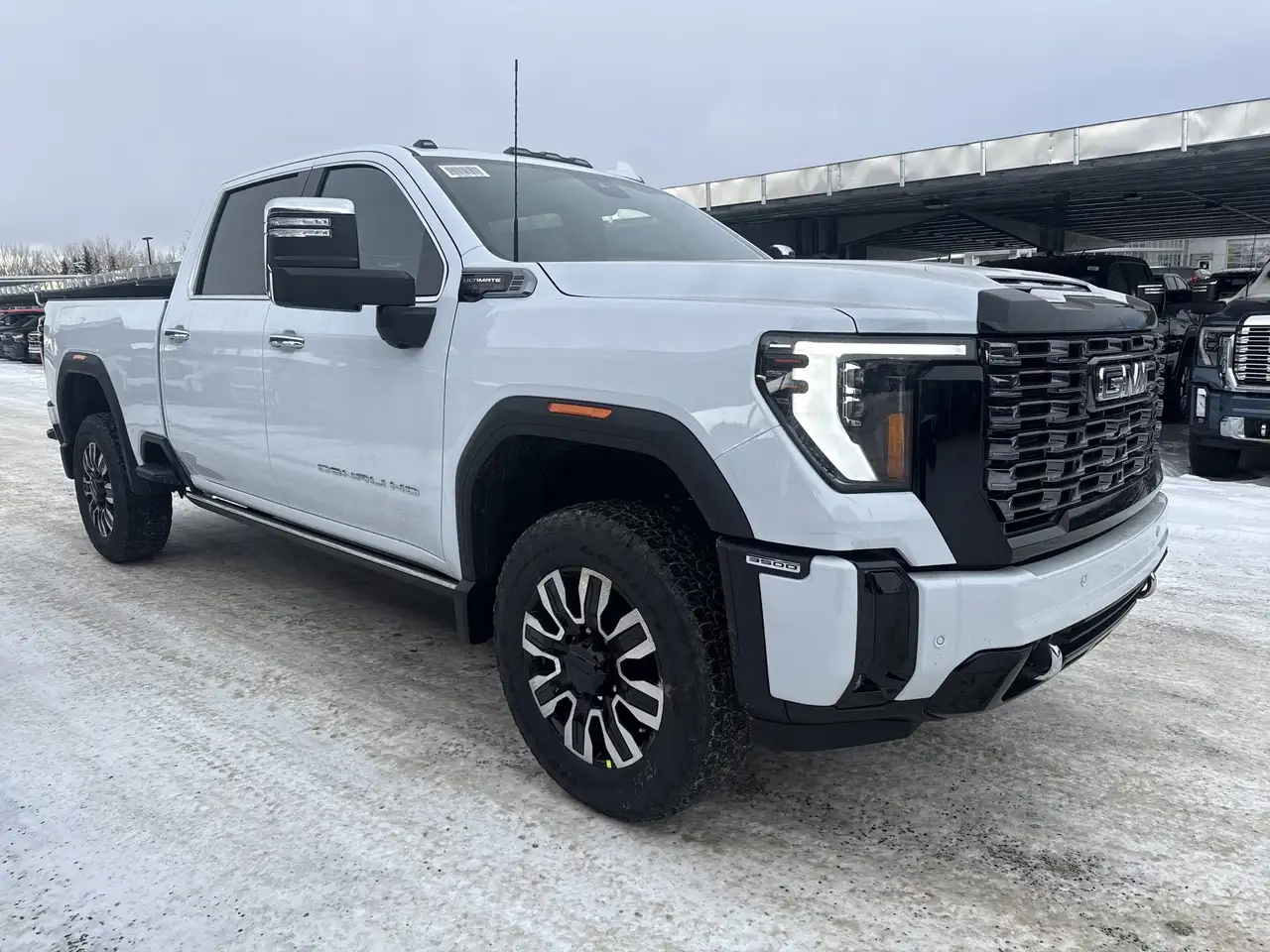 GMC Sierra 3500HD снимка GMC Sierra 3500HD