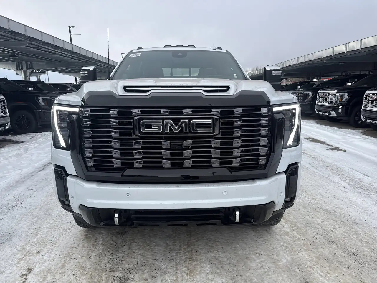 GMC Sierra 3500HD снимка GMC Sierra 3500HD