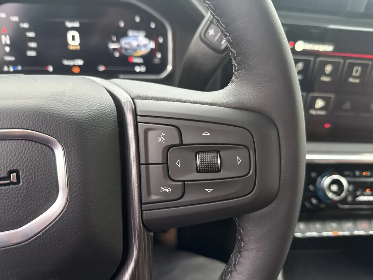 GMC Sierra 3500HD снимка GMC Sierra 3500HD