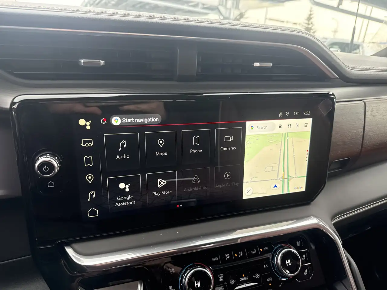 GMC Sierra 3500HD снимка GMC Sierra 3500HD