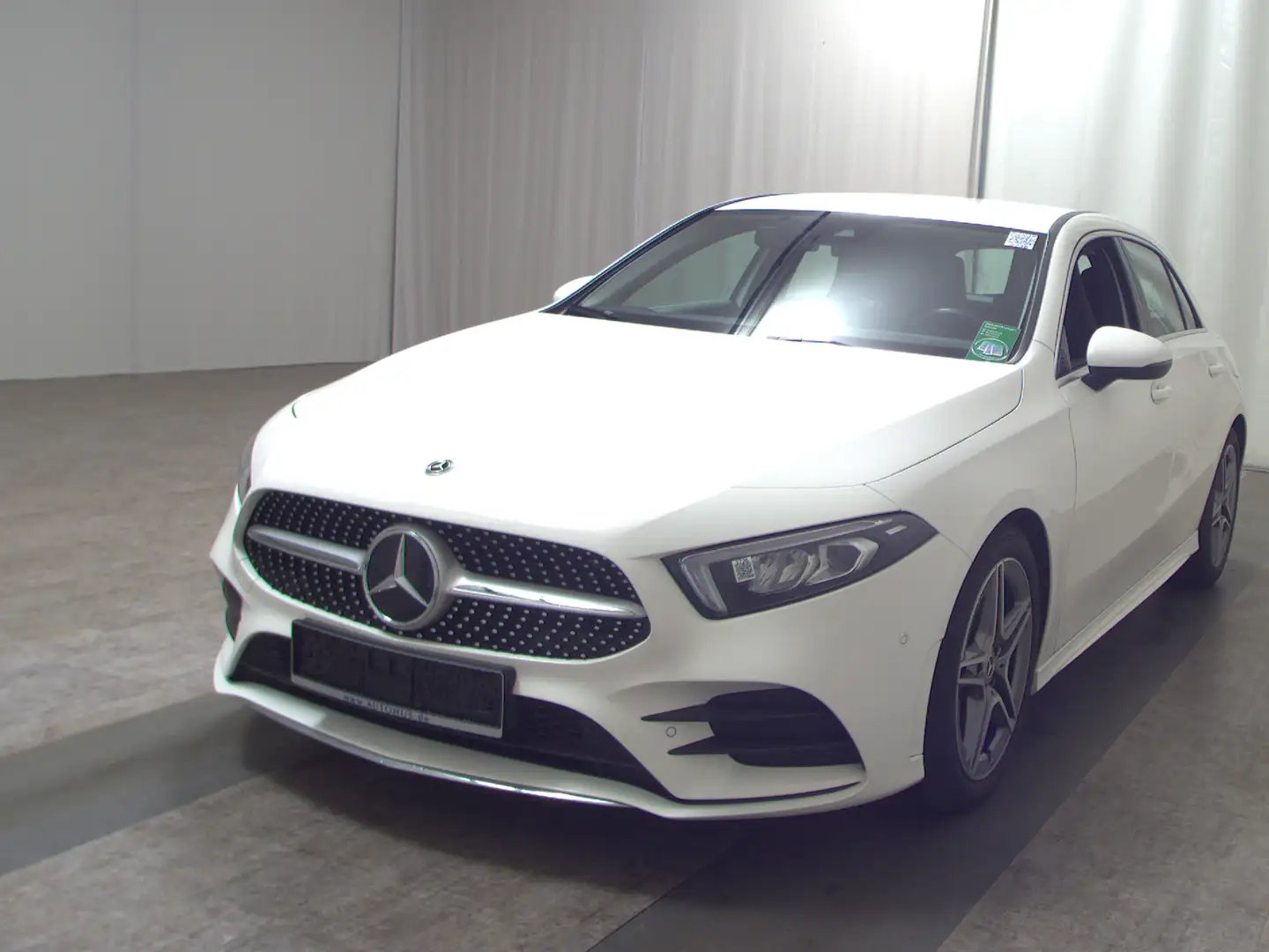 Mercedes-Benz A 200 d AMG Line Navi LED Leder vc KeyLess MBUX - 2