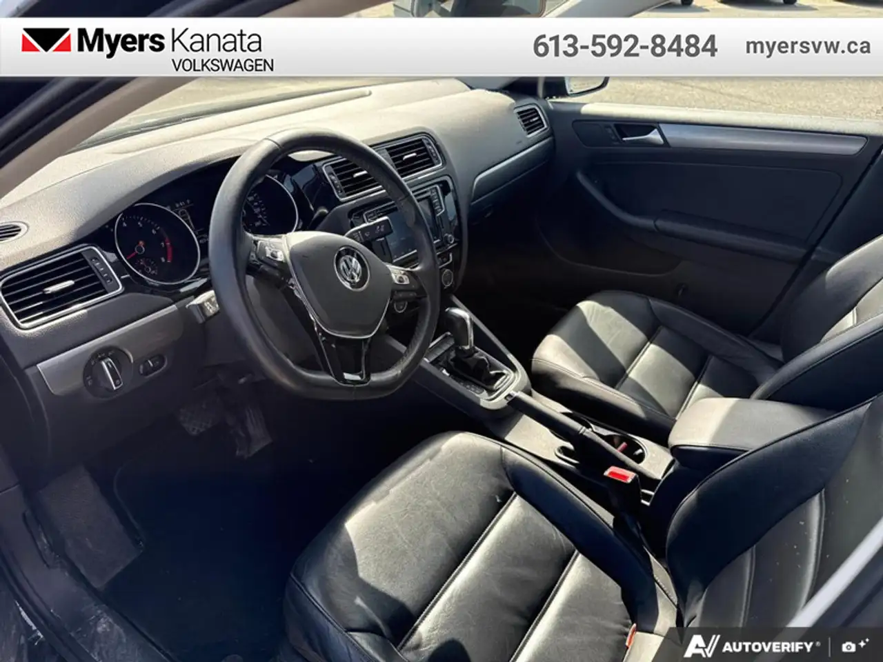 Volkswagen Jetta снимка Volkswagen Jetta