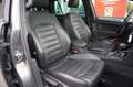 Volkswagen Golf 1.5 TSI Highline Business R / Pano / Trekhaak / AC Grijs - thumbnail 38